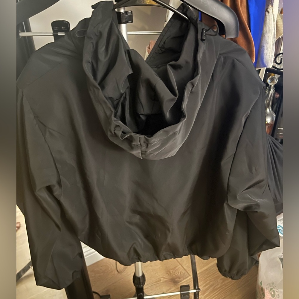 Active Cropped Jacket - image 6